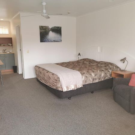 Bks Egmont Motor Lodge New Plymouth Esterno foto